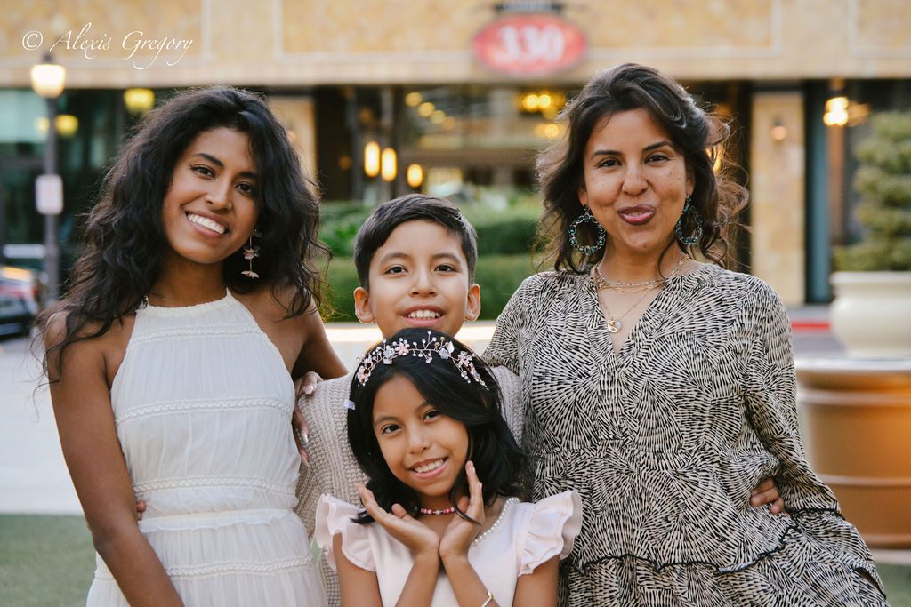 Family photography in Las Vegas — mother, aunt and two children close together
